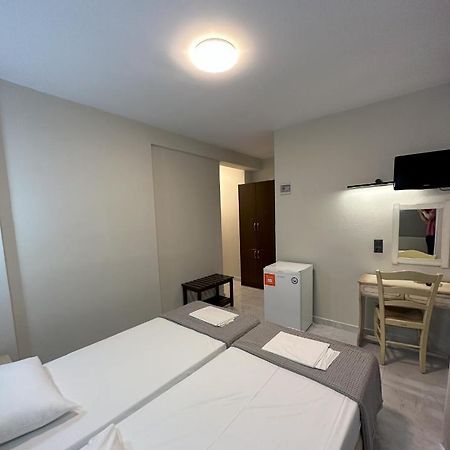 Hotel Afrodite Néoi Póroi Luaran gambar