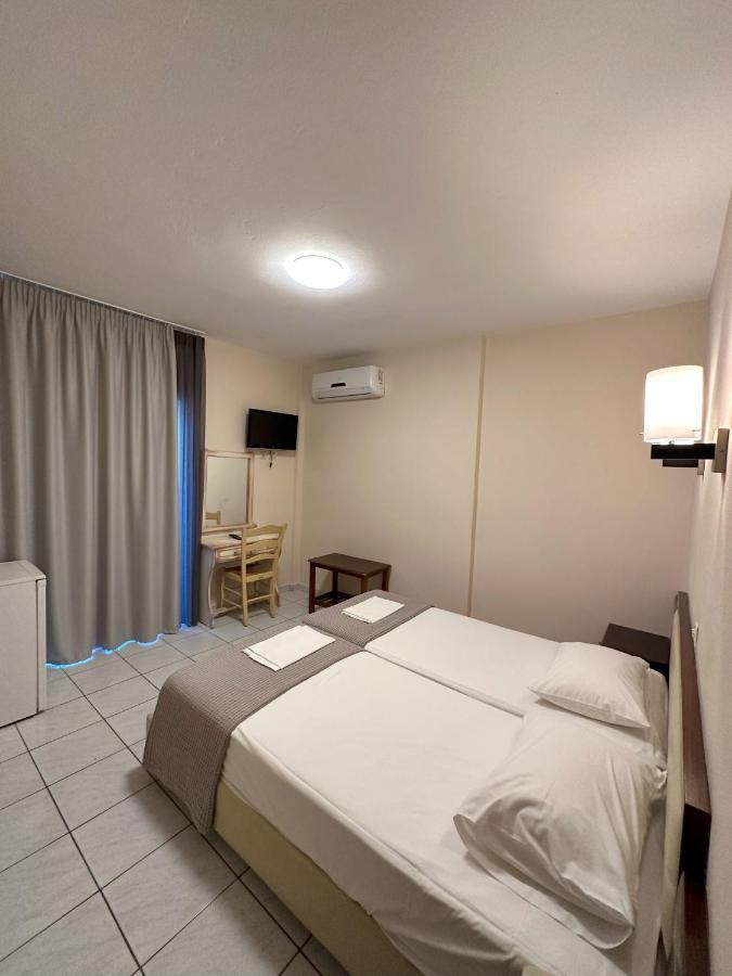 Hotel Afrodite Néoi Póroi Luaran gambar