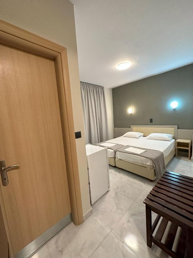 Hotel Afrodite Néoi Póroi Luaran gambar