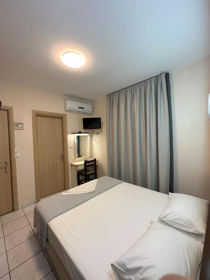 Hotel Afrodite Néoi Póroi Luaran gambar
