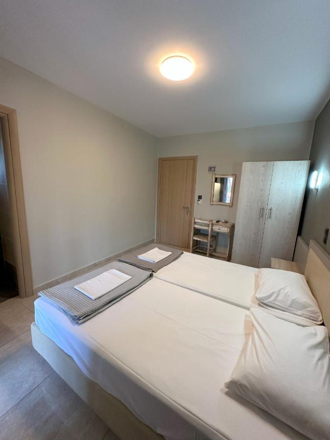 Hotel Afrodite Néoi Póroi Luaran gambar