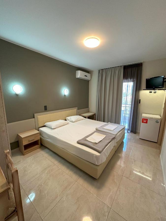Hotel Afrodite Néoi Póroi Luaran gambar