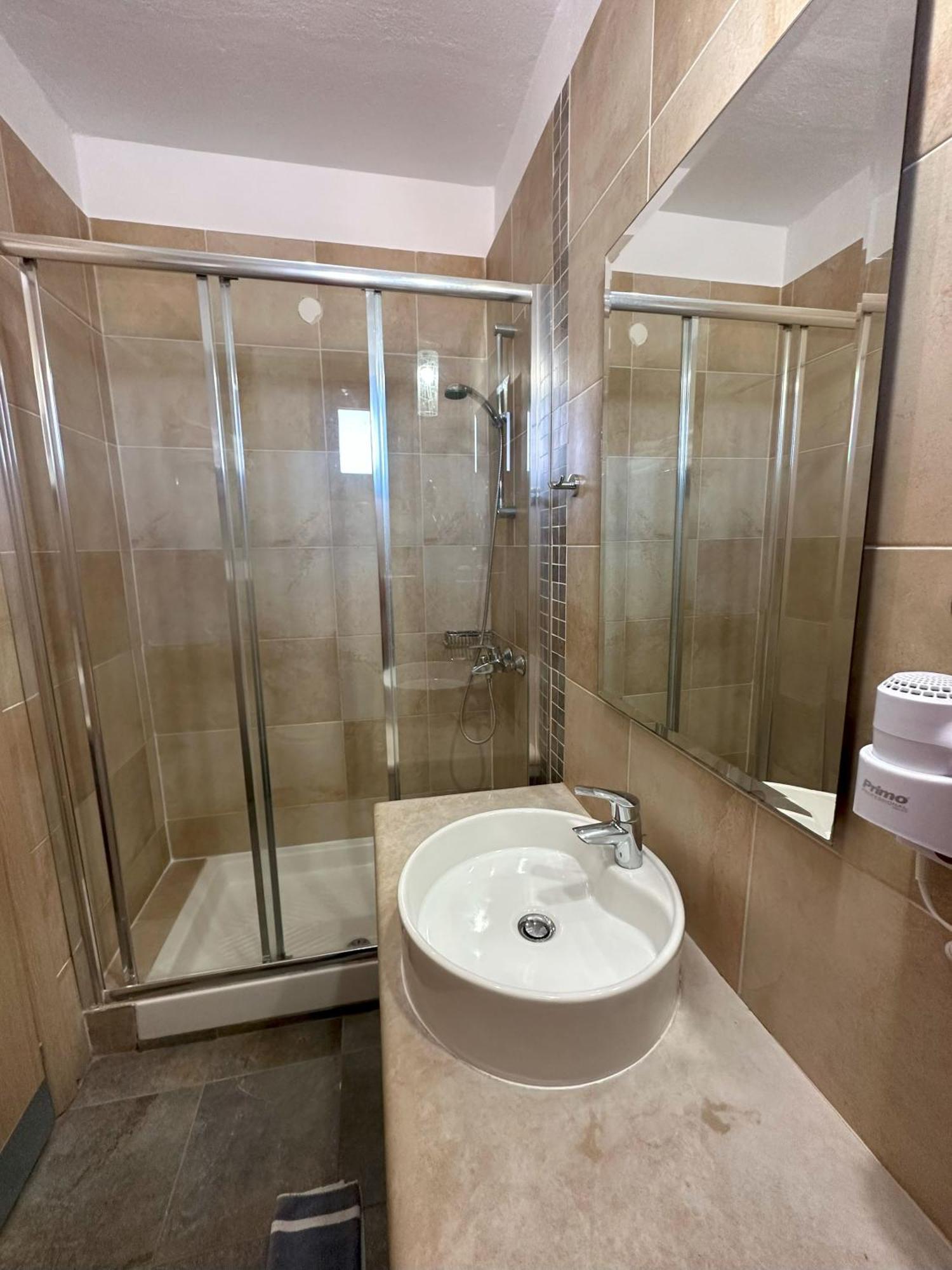 Hotel Afrodite Néoi Póroi Bilik gambar